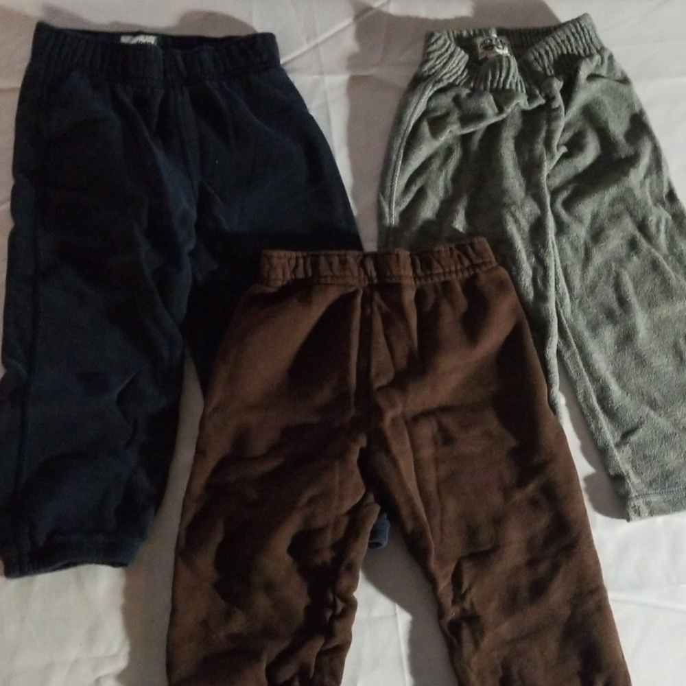 Boys 3 pair sweatpants 3T